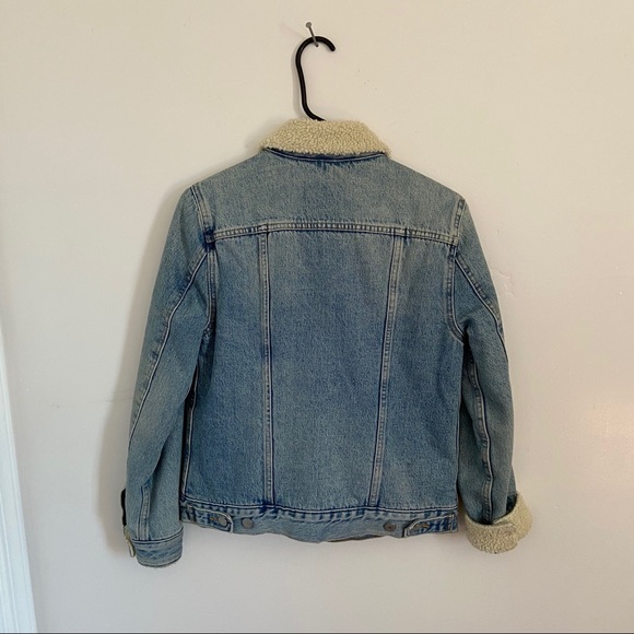 Levis denim jacket - Picture 2 of 3